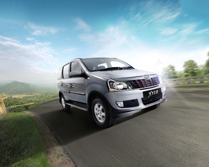 Mahindra Xylo cab service in Thoothukudi